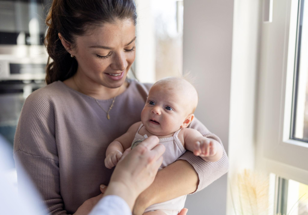 Common RSV symptoms in infants, including congestion and coughing